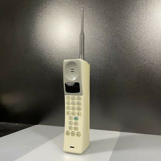 Vintage Cellular Motorola Brick Cell Phone Classic America Dynatac 1993