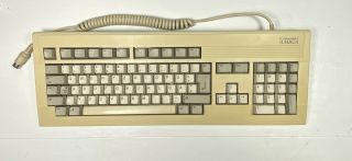 Amiga 3000 - A3000 Keyboard Extremely Rare