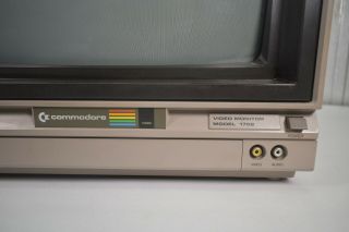 Commodore 1702 Color Computer Video TV Monitor retro gaming 2