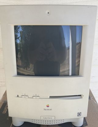 Apple Macintosh Color Classic M1600 As - Is Does Not Power On