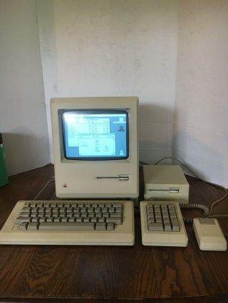 Vintage Apple Macintosh 512k Desktop Computer - M0001w,  External Drive