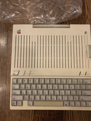 Apple IIc 2c Computer A2S4000 With Styrofoam 2
