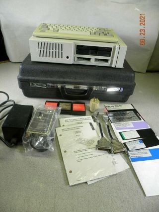 Ibm Pcjr Model 4860 W/ Software,  Keyboard,  Hard Case,  Powers On Vintage 1983
