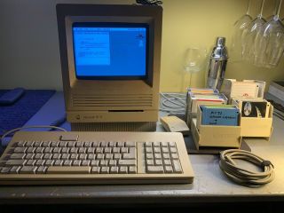 Apple Macintosh Se/30,  Keyboard,  Mouse,  Software