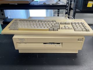 Commodore Amiga 3000 68030/25 Great - Lithium Battery