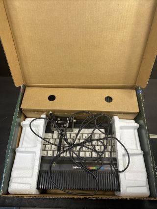 Commodore Plus / 4 Vintage Home Computer 3
