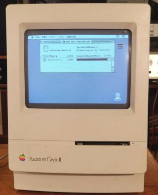 Apple Macintosh Classic Ii M4150 -