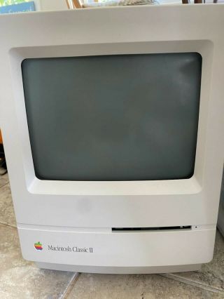 Apple Macintosh Classic Ll M4150 Computer