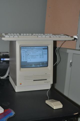 Vintage Apple Macintosh Se Fd Hd Model M5011 And