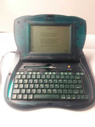 Apple Newton Emate 300 – H0208 With Orginal Pen,  And A Power Adapter