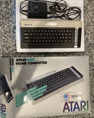 Atari 600xl 8 - Bit Home Computer Console W/ Box & Power Cord