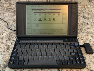 Hewlett - Packard Hp Omnibook 300 Laptop With 4mb Ram - Incredible
