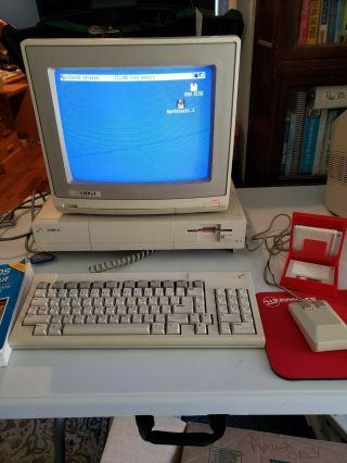 Commodore Amiga 1000 Computer.  Great,  Includes Keyboard And Mouse