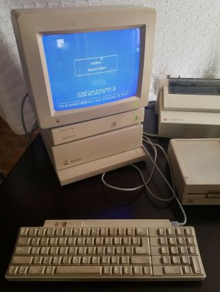 Apple 2gs Computer 5.  25 “ Floppy Drives Color Monitor Surge Protector