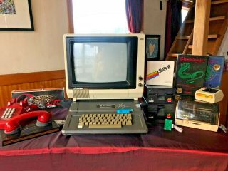 Bell And Howell Apple Ii Plus System Bundle Darth Vader Signed By Steve Wozniak