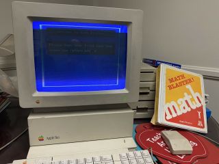 Apple IIGS A2S6000 Computer,  Monitor,  3.  5 