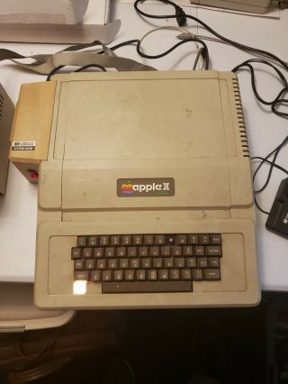Vtg 1979 Apple Ii Plus A2s1048 With A Ton Of Accessories Look Powers On