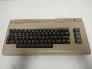 Commodore 64 Computer For Parts/repair C64